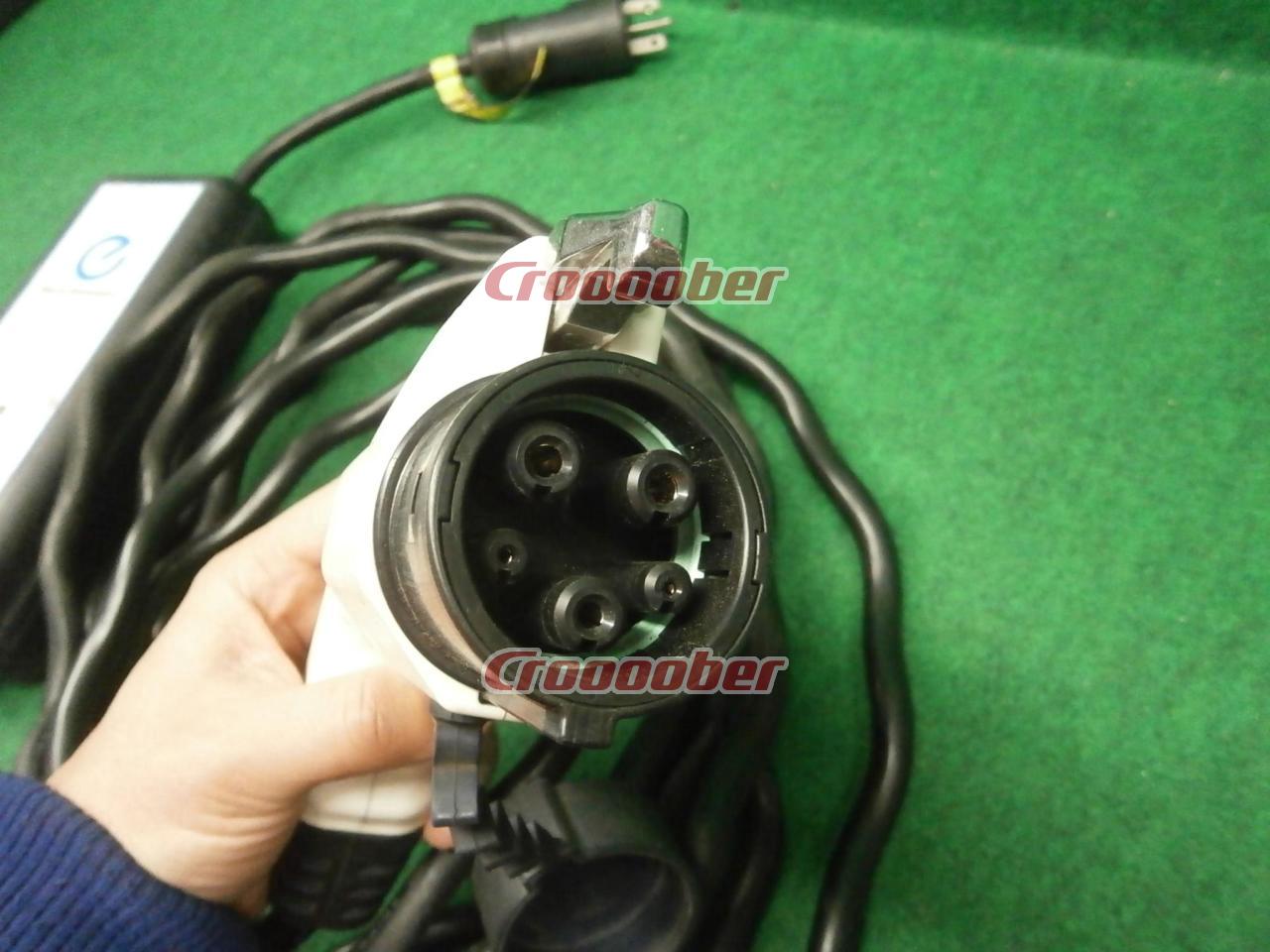 Nissan Leaf / ZE0 Genuine Charging Cable 29690 3NA1A 7.5m 200V 