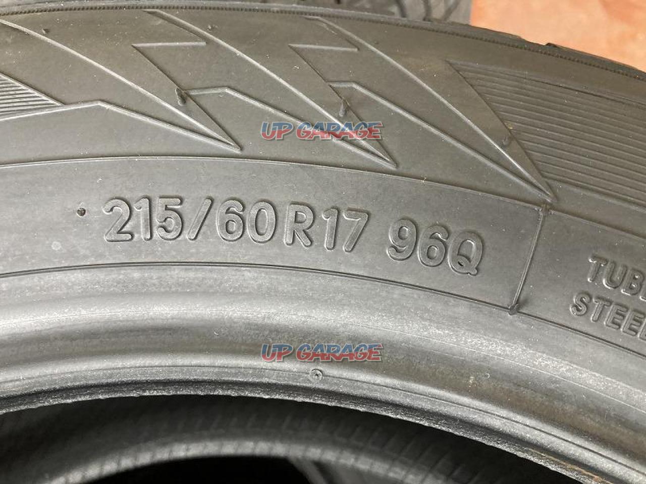 TOYO WINTER TRANPATH TX 215 / 60-17, 17 Inch Studless Tire