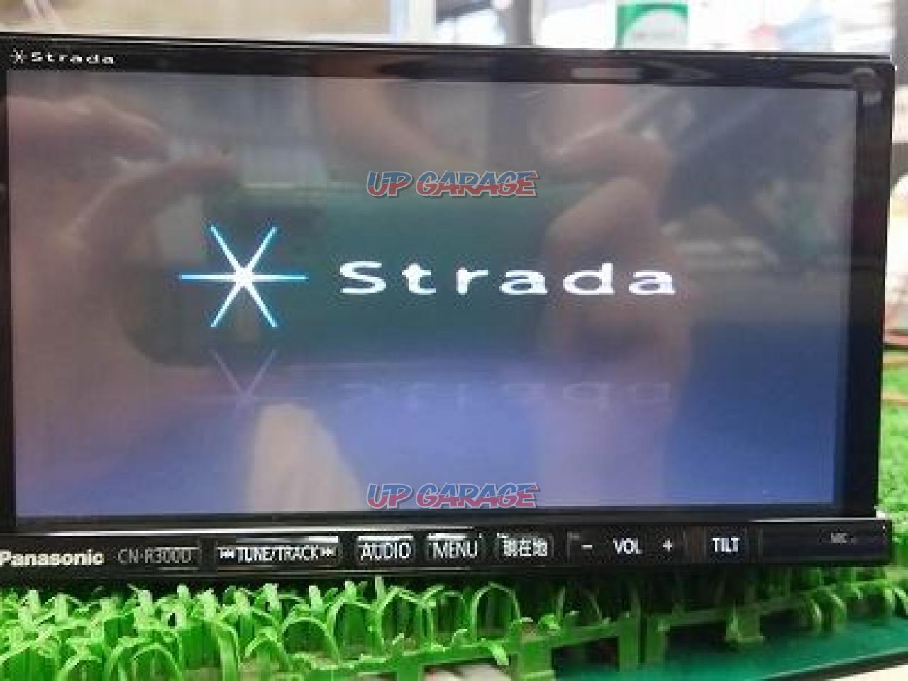 Panasonic AV Integrated Memory Navigation Strada CN-R300D | Memory 